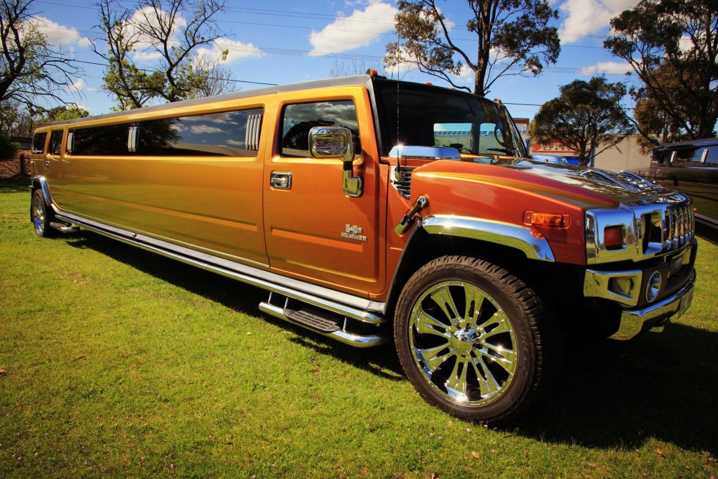 Pink H2 Stretch Hummer - H2 Hummer Hire Melbourne